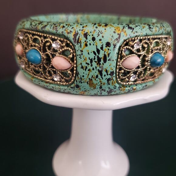 Heavy Green Splatter Hinged Bangle with Filigree Inserts with Beads and Crystals - Picture 9 of 11